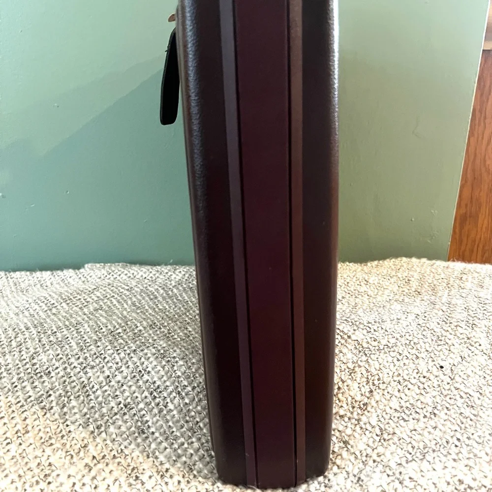 Briefcase American tourister cowhide burgundy